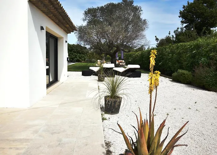 Bacchus Ramatuelle, Piscine, 800m!