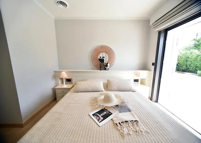 Bacchus Ramatuelle, Piscine, 800m! Villa